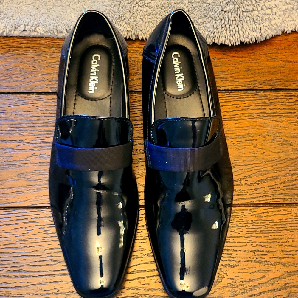 Slip on dress shoes